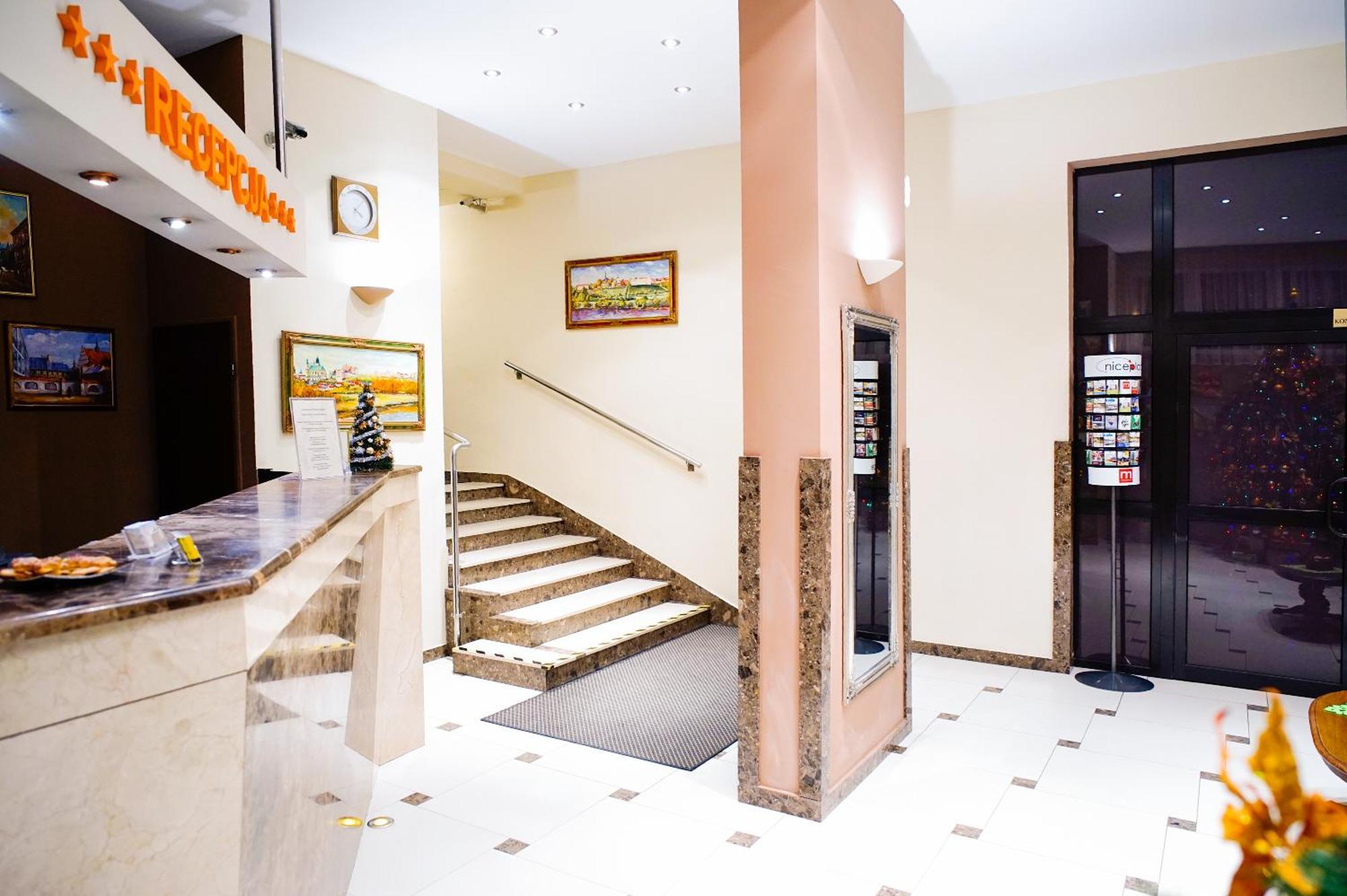 Hotelsลูบลิน ภายนอก รูปภาพ